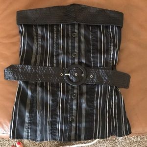 Women’s strapless top.